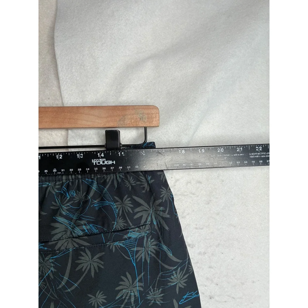 Huk Performance Fishing Shorts Mens Large Black Teal Tropical Palm Fish Print